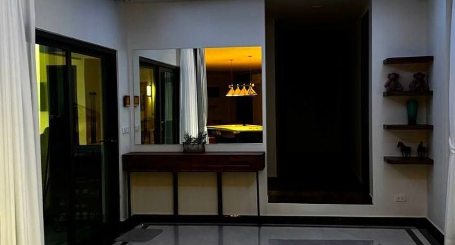 For sale 4 bedrooms villa in Mueang Phuket, Phuket