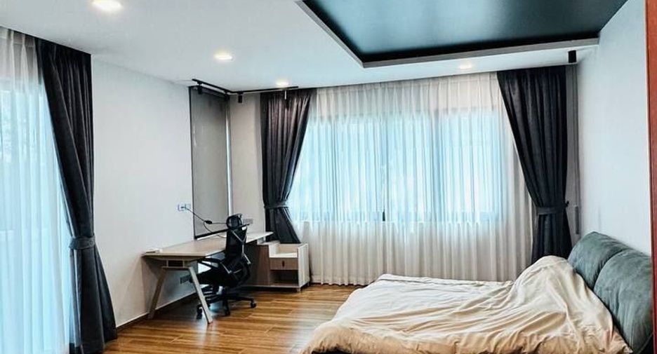 For sale 4 bedrooms villa in Mueang Phuket, Phuket
