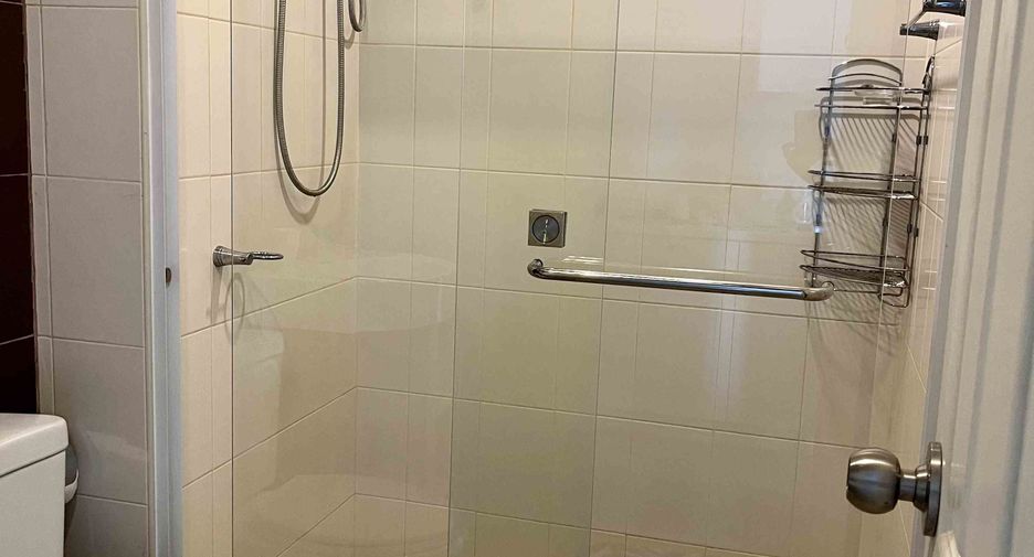 For sale 1 bed condo in Bang Phlat, Bangkok