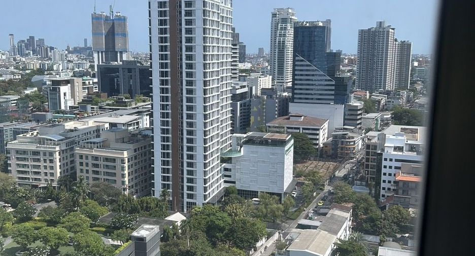 For sale 2 bedrooms condo in Khlong Toei, Bangkok