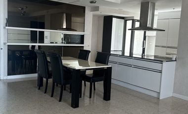 For sale 2 bedrooms condo in Khlong Toei, Bangkok