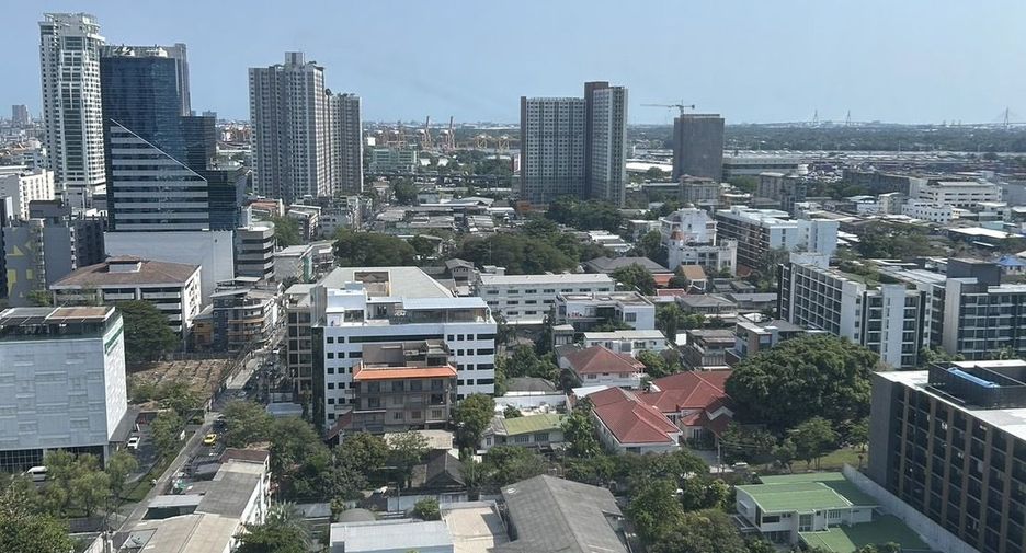 For sale 2 bedrooms condo in Khlong Toei, Bangkok