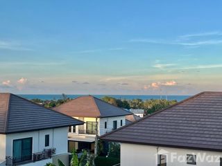 For sale 4 bedrooms house in Mueang Songkhla, Songkhla