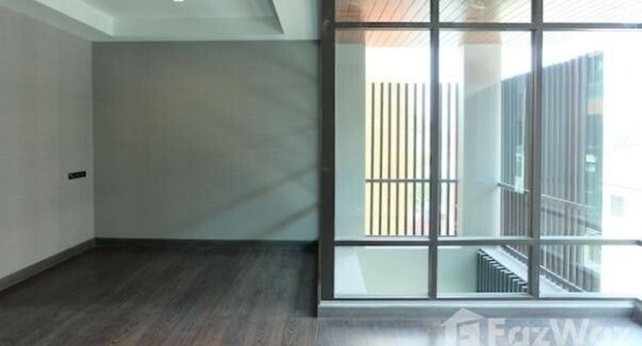 For sale 3 bedrooms house in Watthana, Bangkok