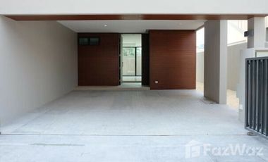 For sale 3 bedrooms house in Watthana, Bangkok
