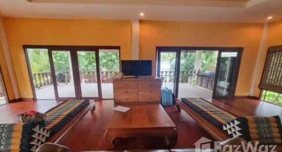 À louer 3 chambres villa à Mueang Phuket, Phuket