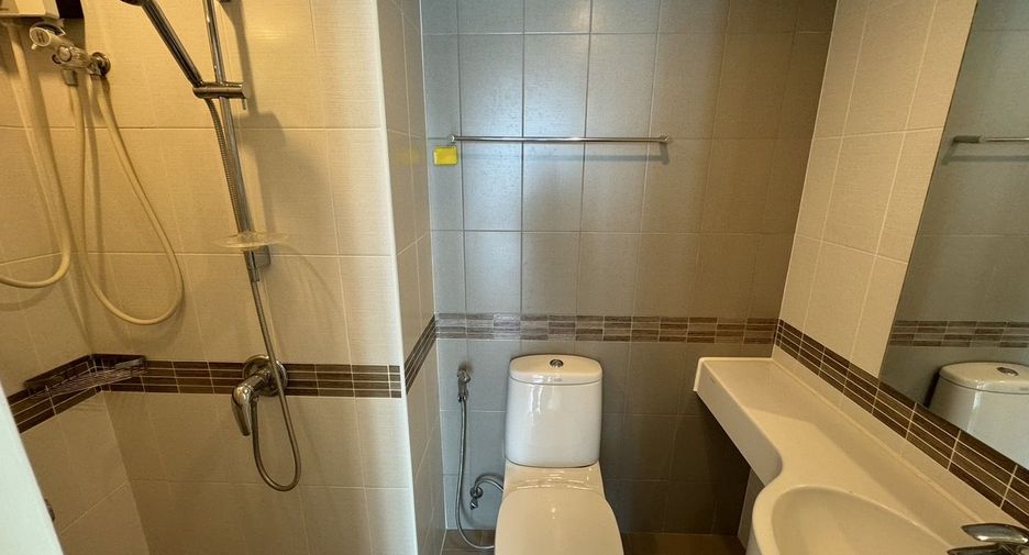 For sale 2 bedrooms condo in Mueang Udon Thani, Udon Thani