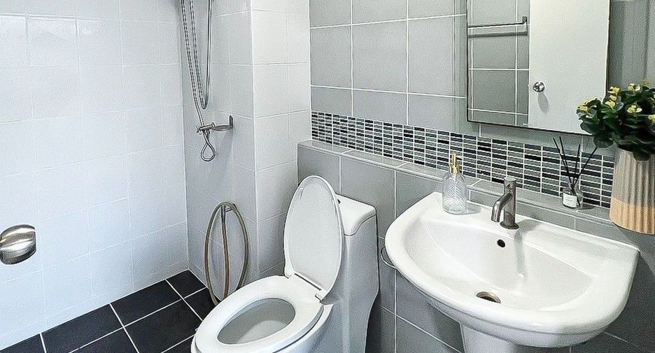 For sale 1 bed condo in Bang Khen, Bangkok