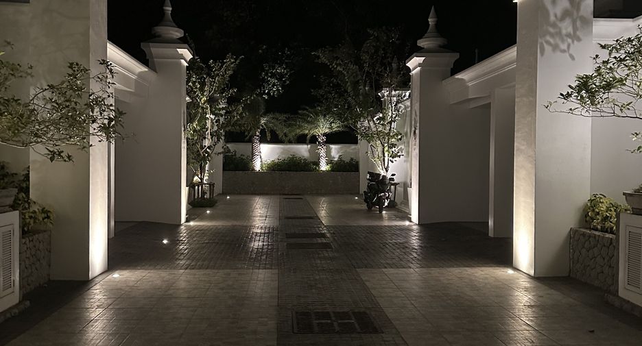For rent 2 bedrooms villa in Mueang Phuket, Phuket