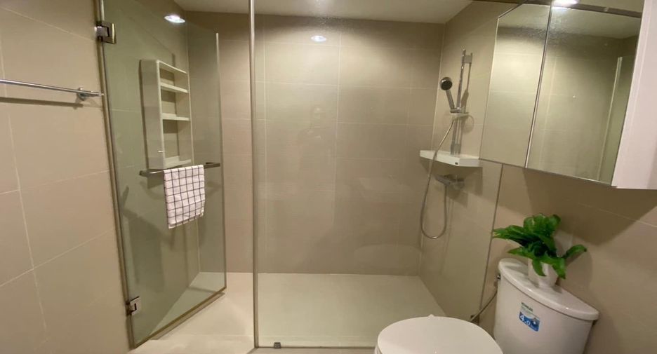 Wohnung zum Kauf und zur Miete mit 3 Zimmer in Huai Khwang, Bangkok