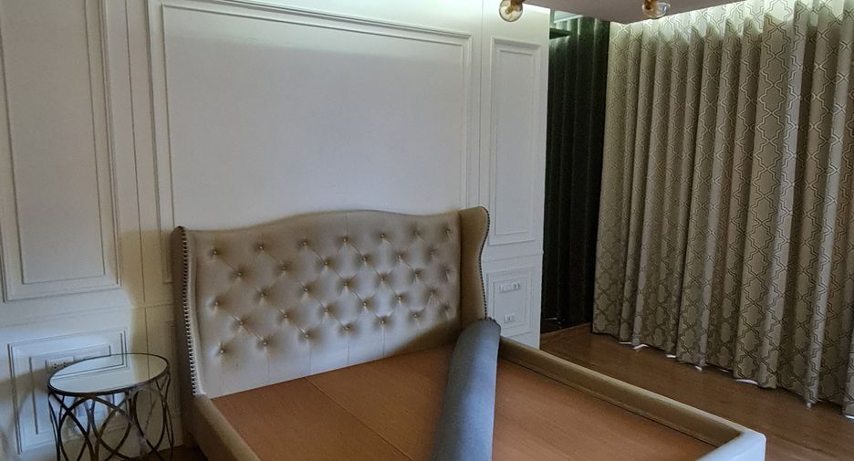 For sale 3 bedrooms townhouse in Suan Luang, Bangkok