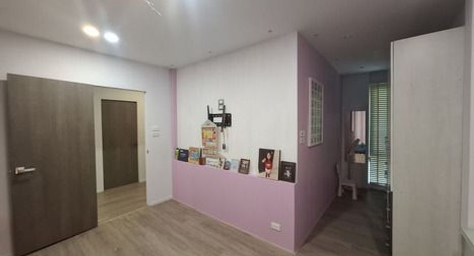 For sale 5 bedrooms house in Bang Bua Thong, Nonthaburi