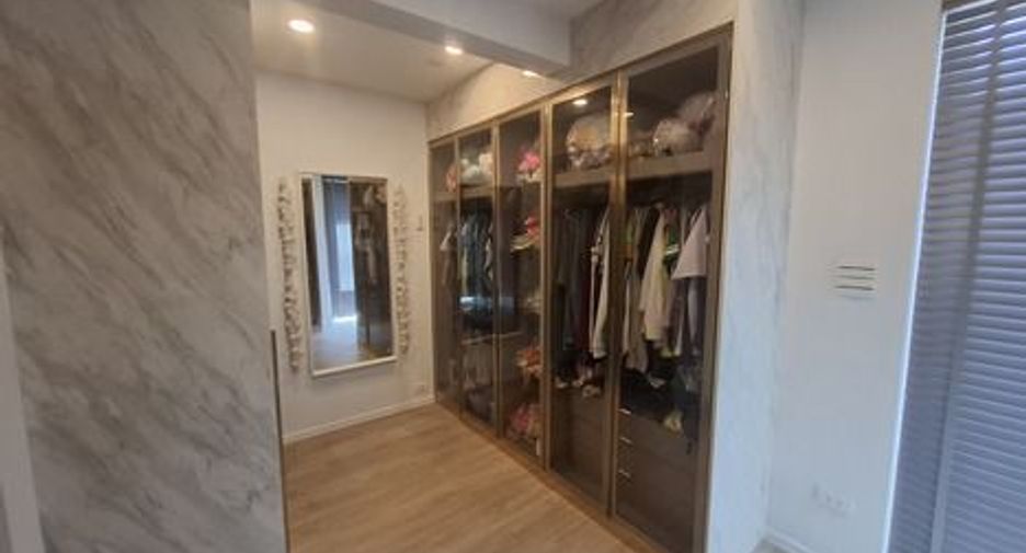 For sale 5 bedrooms house in Bang Bua Thong, Nonthaburi
