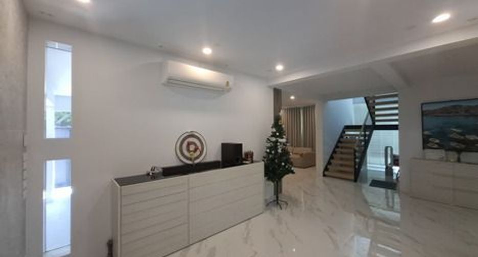 For sale 5 bedrooms house in Bang Bua Thong, Nonthaburi
