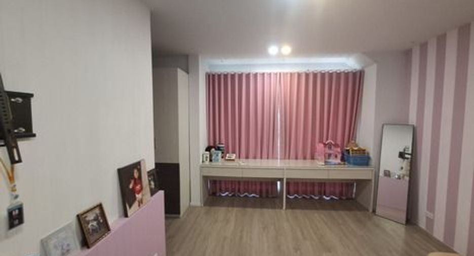 For sale 5 bedrooms house in Bang Bua Thong, Nonthaburi