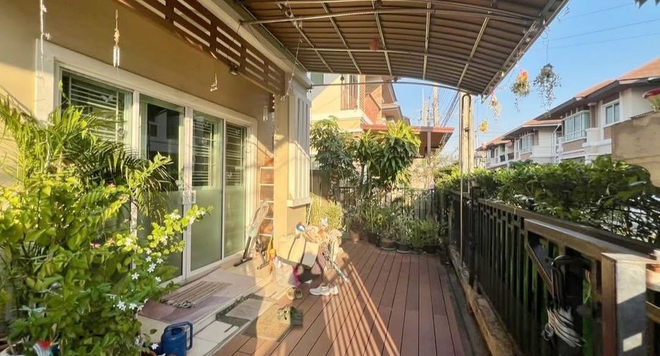 For sale 4 bedrooms house in Mueang Nonthaburi, Nonthaburi