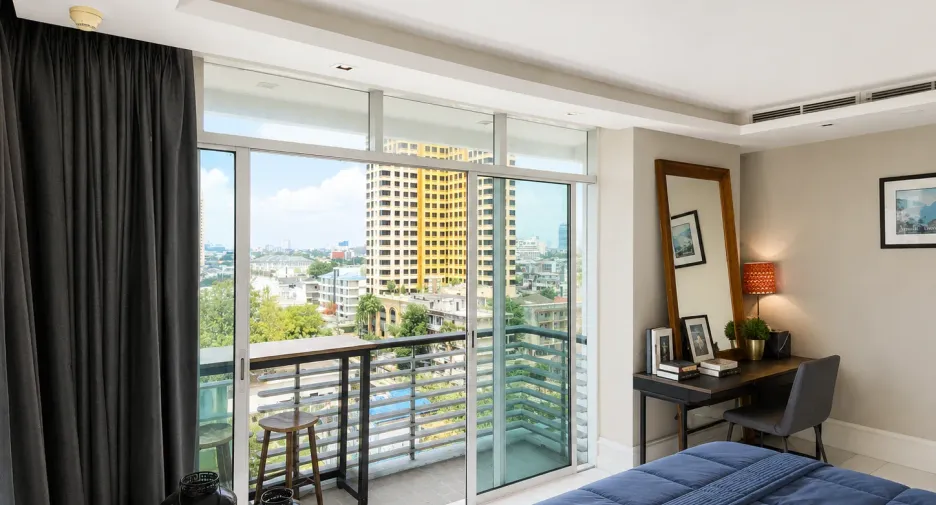 For sale 2 bedrooms condo in Phaya Thai, Bangkok