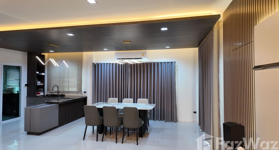 出售 4 卧室 独立屋 在 Mueang Nakhon Ratchasima, Nakhon Ratchasima