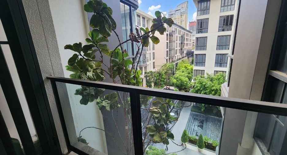 For sale 2 bedrooms condo in Watthana, Bangkok