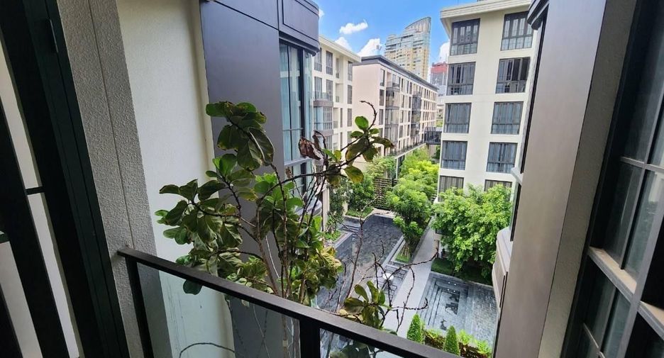 For sale 2 bedrooms condo in Watthana, Bangkok