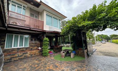 For sale 3 bedrooms house in Khlong Sam Wa, Bangkok