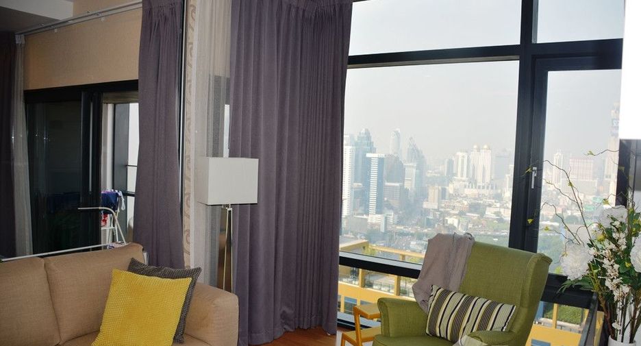 À vendre 1 chambre condo à Watthana, Bangkok