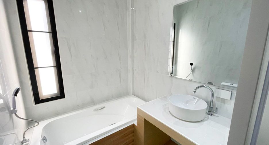 For sale 3 bedrooms house in Mueang Phitsanulok, Phitsanulok