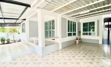 À vendre 2 chambres maison à Phan Thong, Chonburi