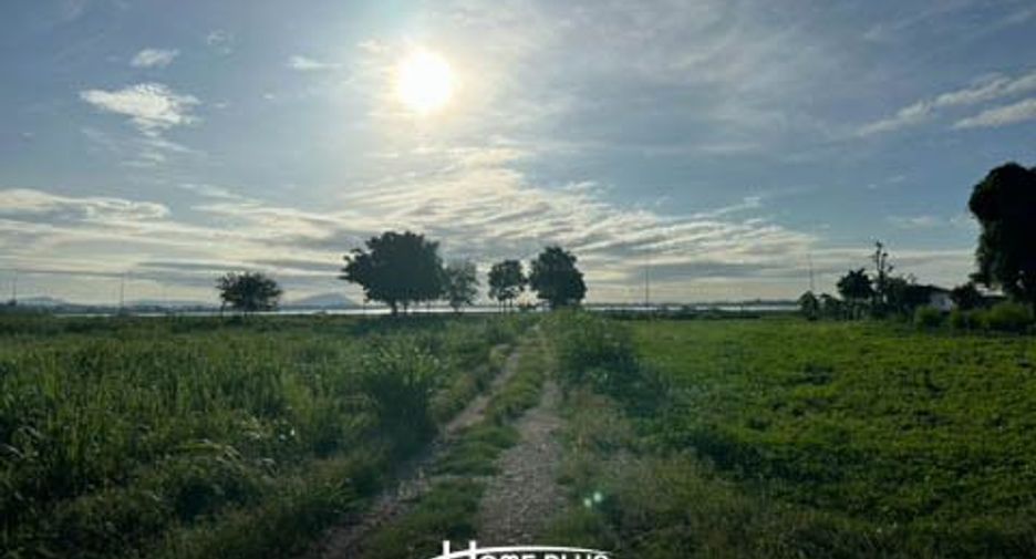 For sale land in Mueang Lop Buri, Lopburi
