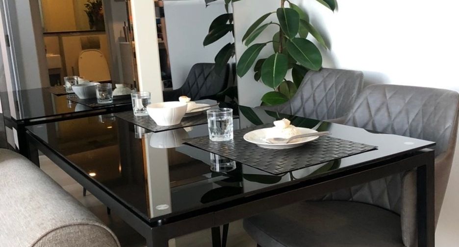 Condo en venta de 2 habitaciones en Sathon, Bangkok