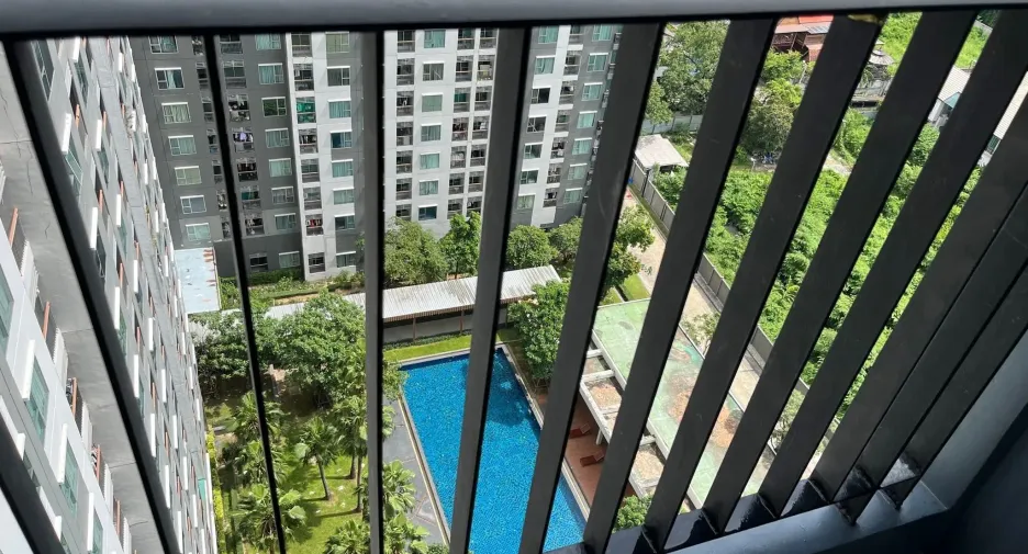 For rent studio condo in Mueang Nonthaburi, Nonthaburi