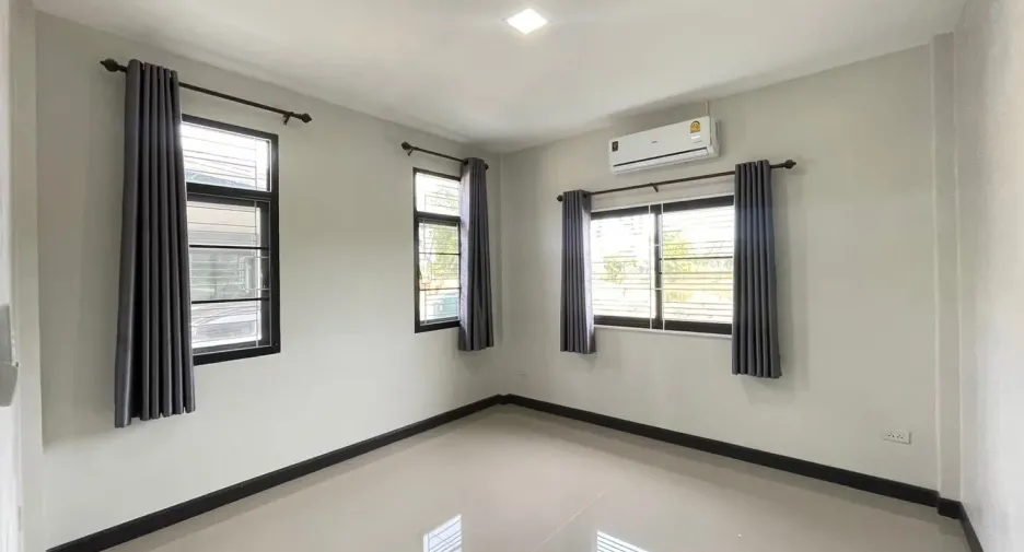 For sale 2 bedrooms house in Mueang Phitsanulok, Phitsanulok
