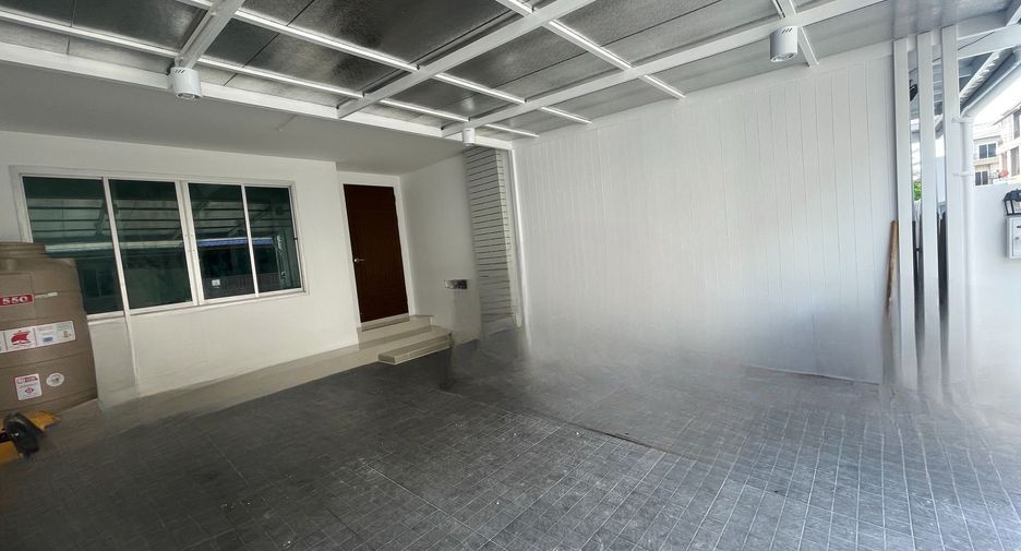 Casa en venta de 3 habitaciones en Thung Khru, Bangkok