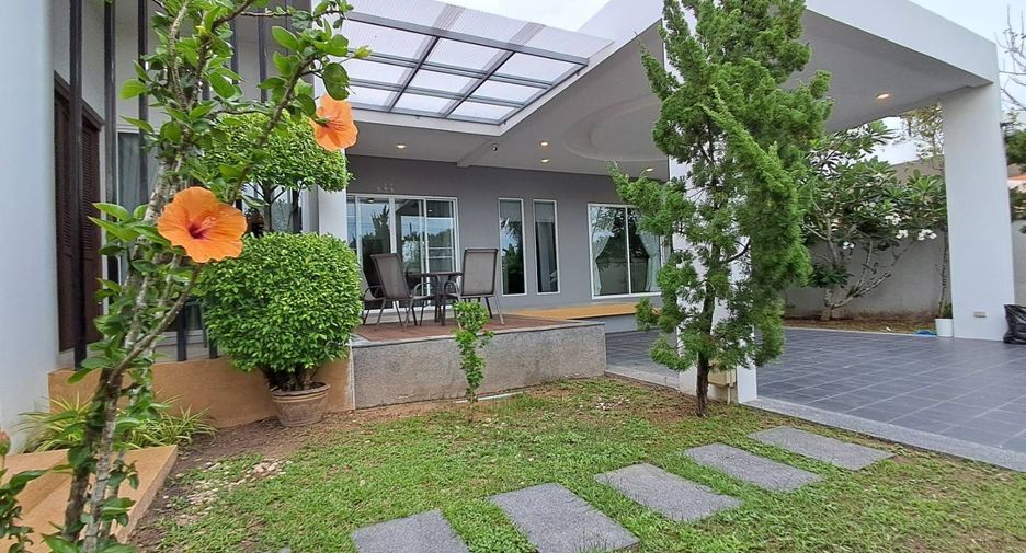 For rent 4 bedrooms villa in Thalang, Phuket
