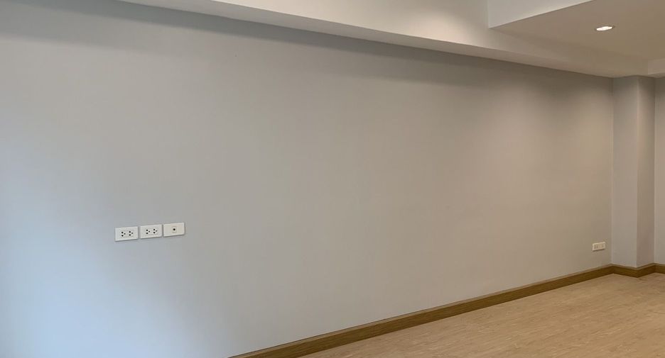 For sale 1 bed condo in Don Mueang, Bangkok
