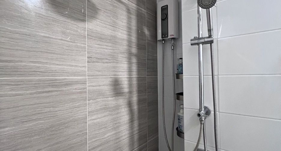 For sale 2 bedrooms condo in Bang Kapi, Bangkok
