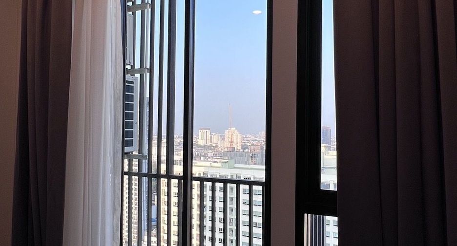 For sale 2 bedrooms condo in Bang Kapi, Bangkok