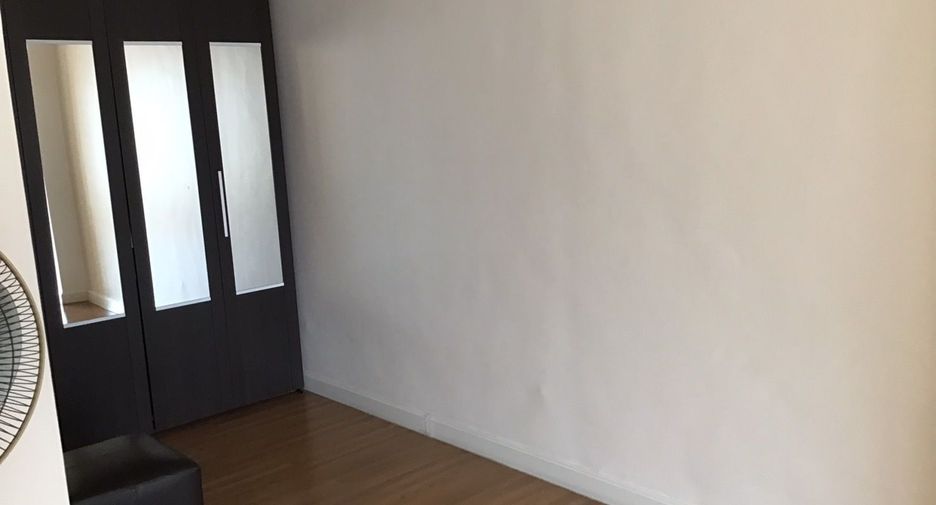 For sale 2 bedrooms condo in Khlong Toei, Bangkok