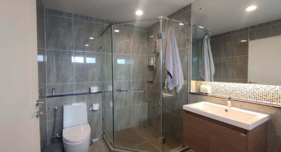 For sale 4 bedrooms house in Khlong Sam Wa, Bangkok