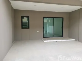 For sale 3 ベッドルーム townhouse in Mueang Kanchanaburi, Kanchanaburi