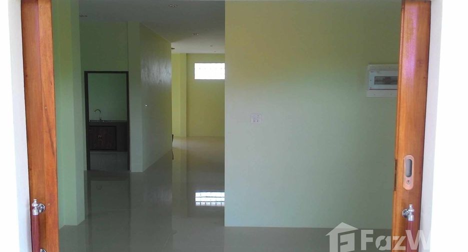 For sale 3 bedrooms house in Mueang Phayao, Phayao