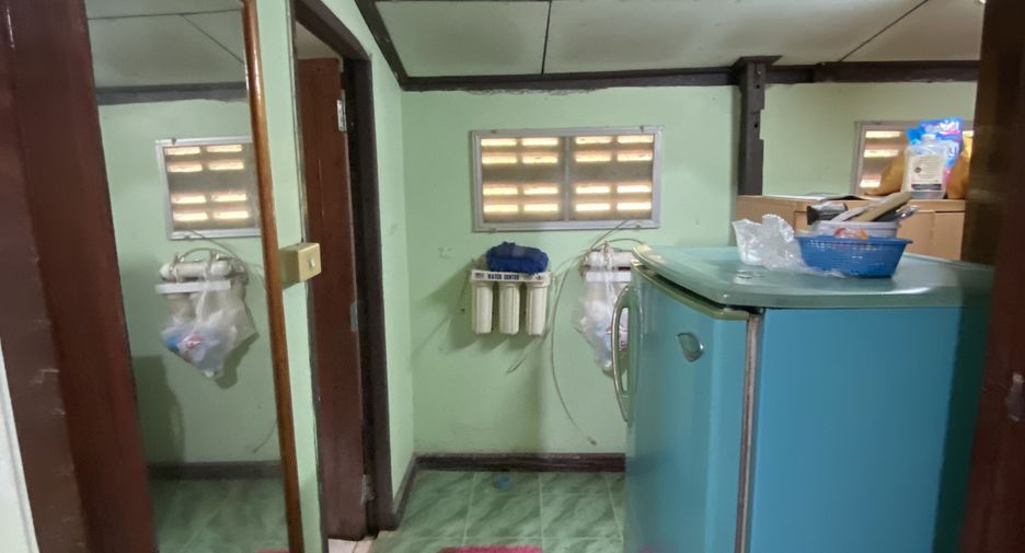 出售 土地 在 Phanat Nikhom, Chon Buri