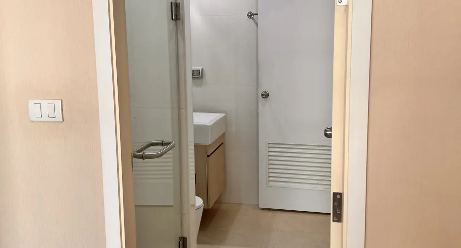 À vendre 1 chambre condo à Khlong Toei, Bangkok