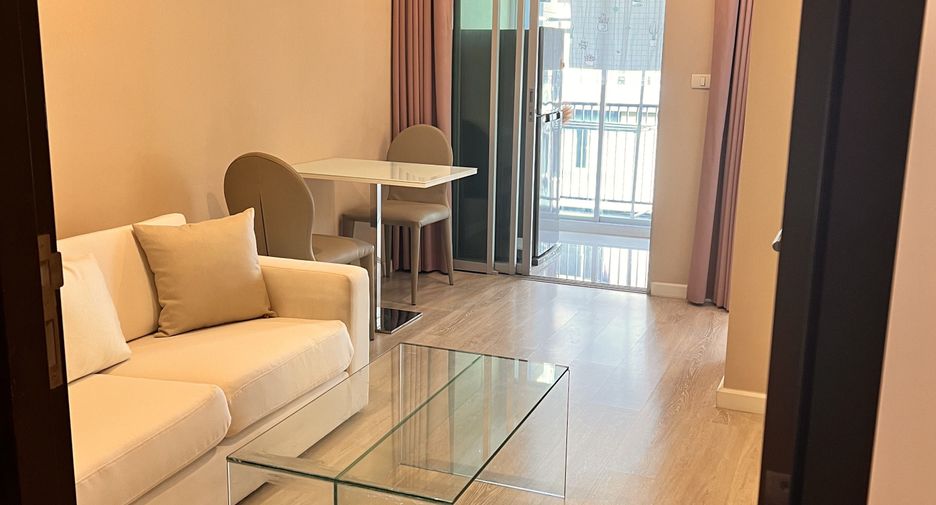 À vendre 1 chambre condo à Khlong Toei, Bangkok