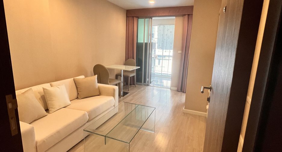 À vendre 1 chambre condo à Khlong Toei, Bangkok