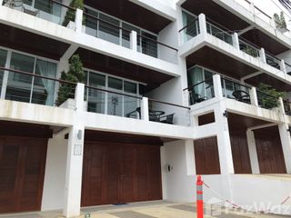 For rent 3 bedrooms townhouse in Mueang Phuket, Phuket
