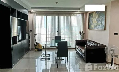 Condo en venta de 3 habitaciones en Huai Khwang, Bangkok