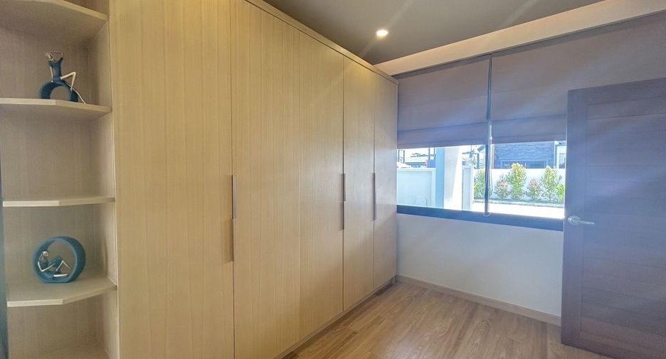 À louer 3 chambres villa à Mueang Phuket, Phuket