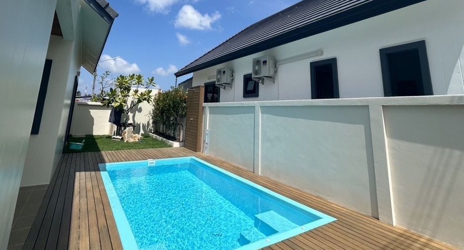 À louer 3 chambres villa à Mueang Phuket, Phuket