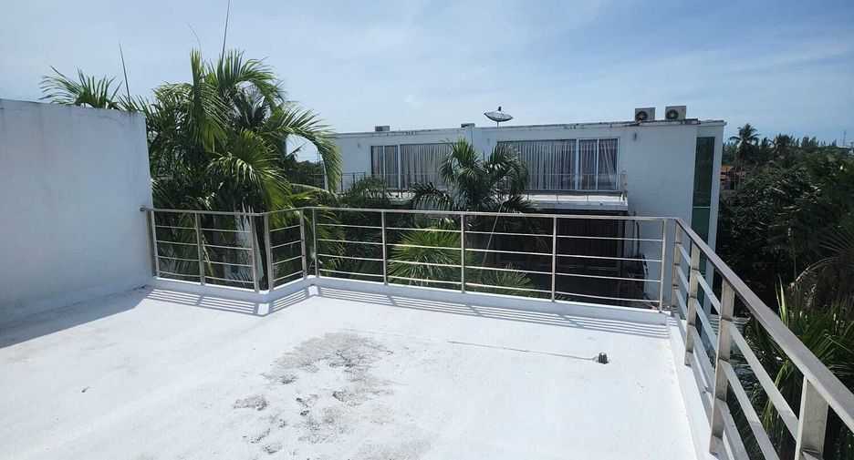 For rent 4 bedrooms villa in Mueang Phuket, Phuket